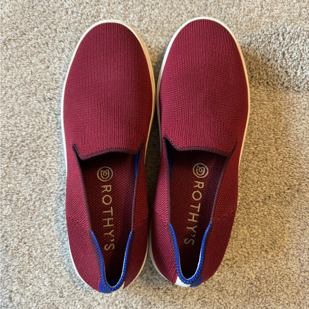 Rothy’s Garnet sneaker size 7.5